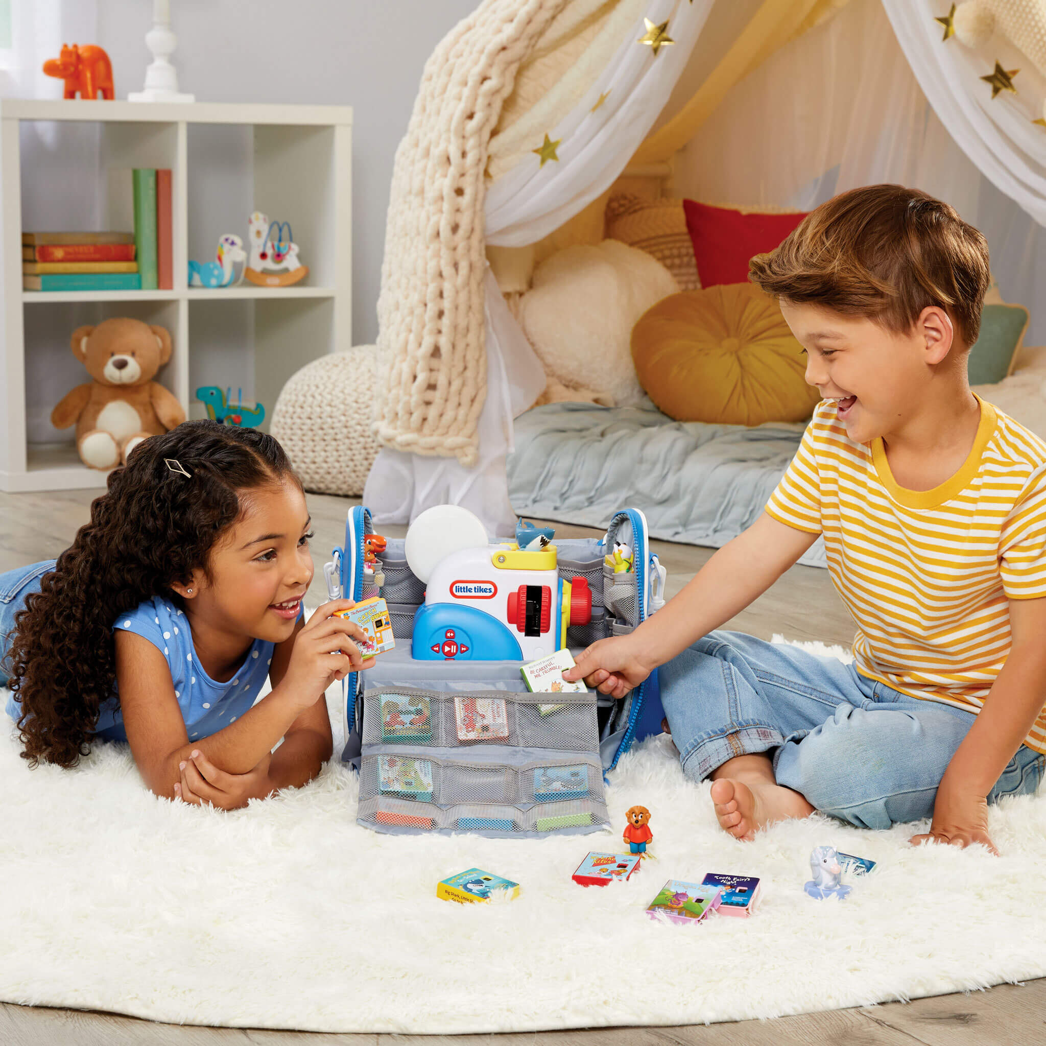 Story Dream Machine™  Storytime Travel Case