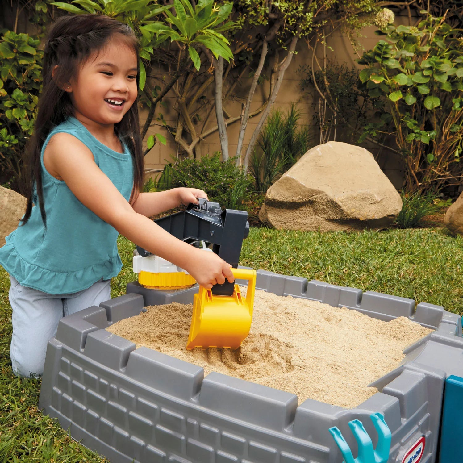 Dirt Diggers™ Excavator Sandbox